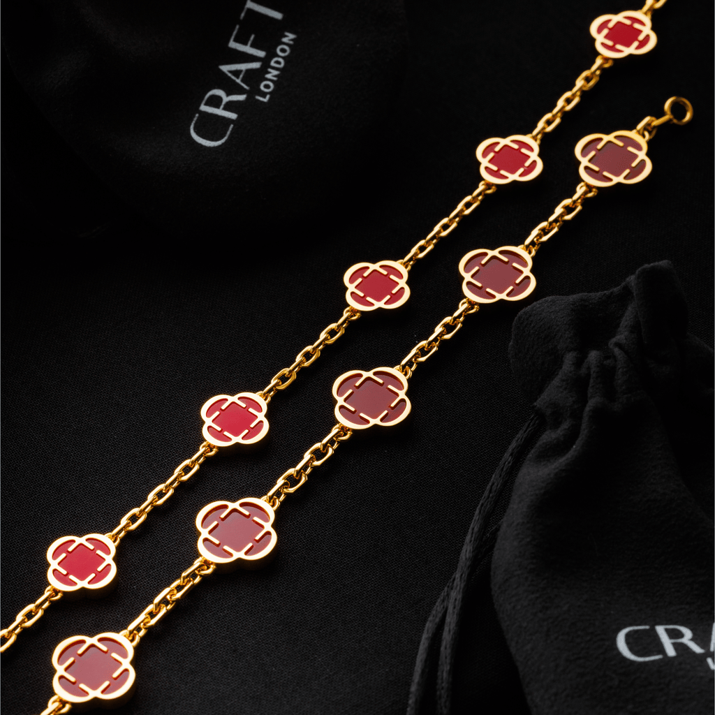 Light Red Clover Stone Necklace (Gold)